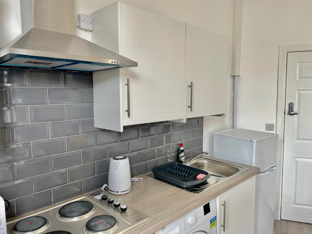 Cheerful 1 Bed Apartment Cardiff City Centre - Penarth Rd Luaran gambar